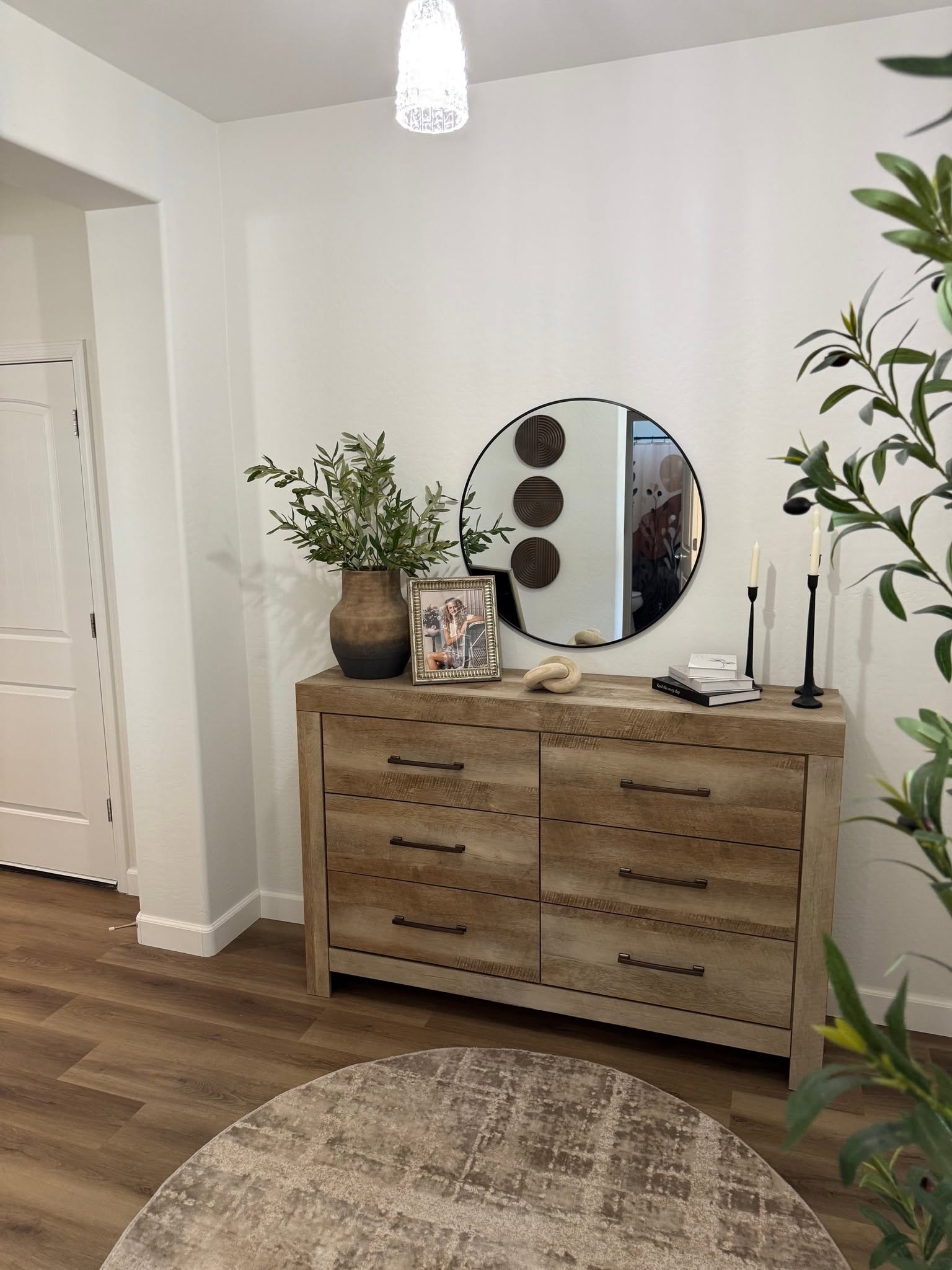 Entryway furniture assembly and placement.